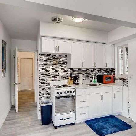 Tropical Getaway/ Stunning 2Br Gem Apartment West Palm Beach Exterior photo