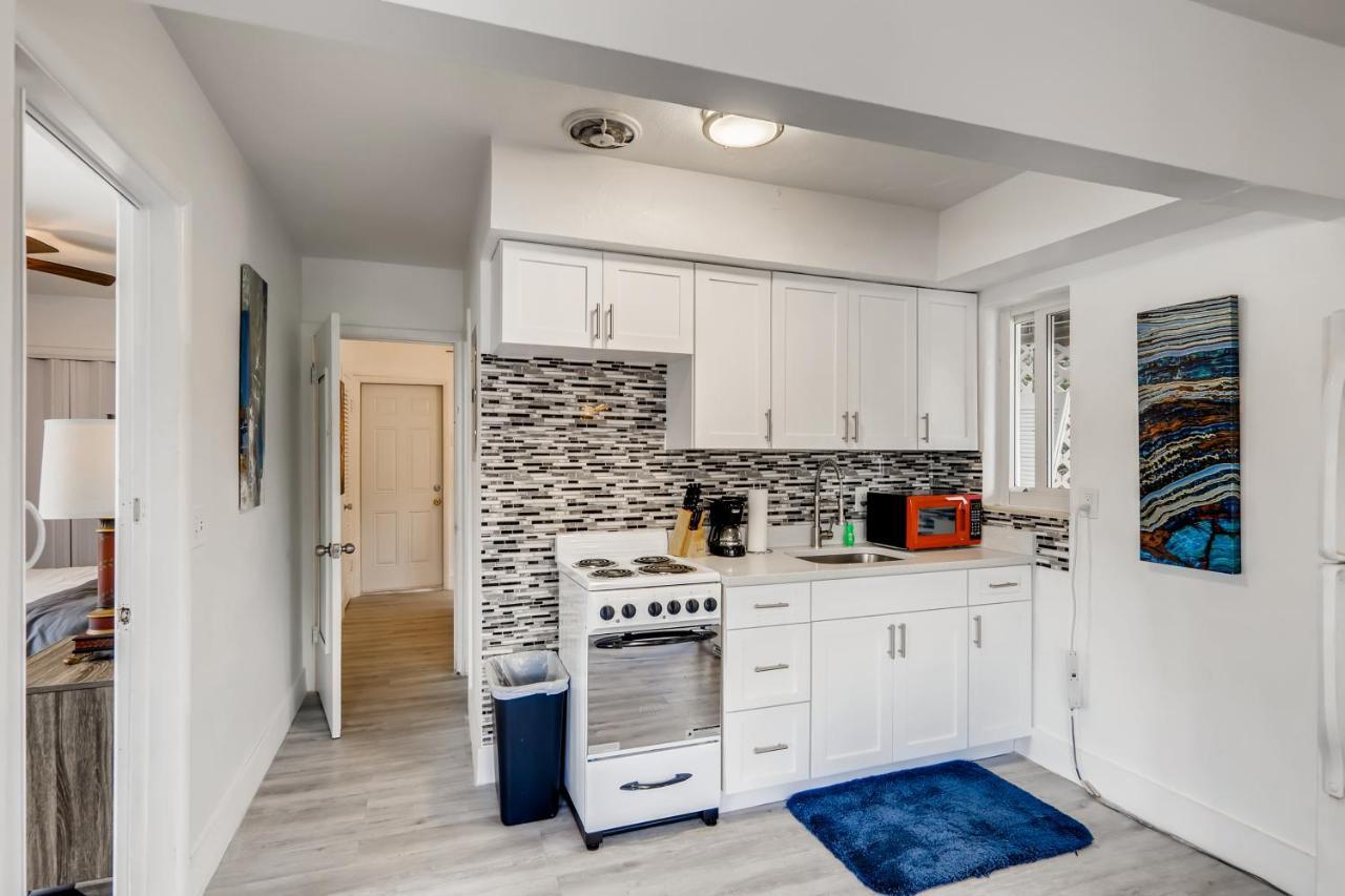 Tropical Getaway/ Stunning 2Br Gem Apartment West Palm Beach Exterior photo