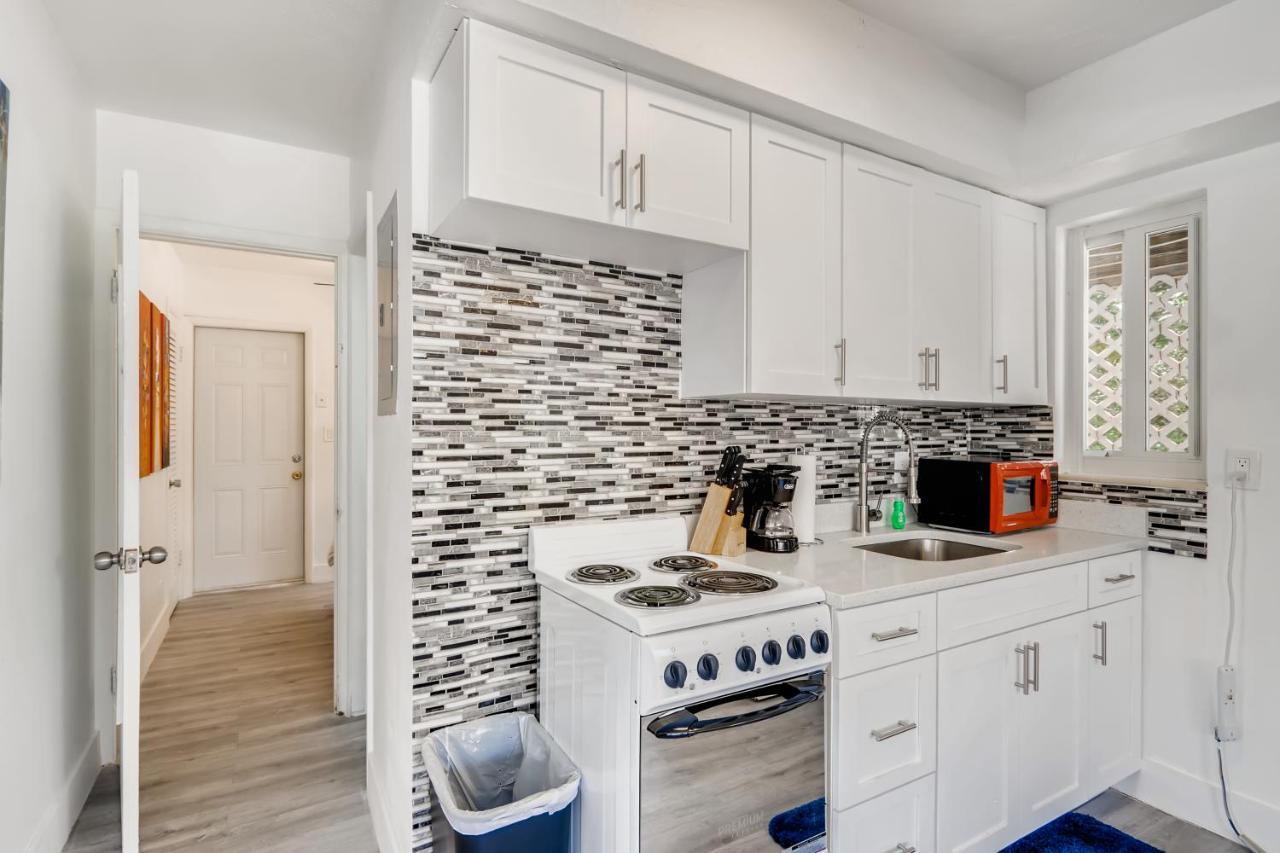 Tropical Getaway/ Stunning 2Br Gem Apartment West Palm Beach Exterior photo